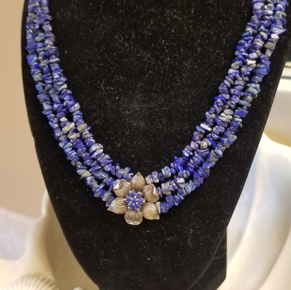 BBJ Lapis flower pendant necklace